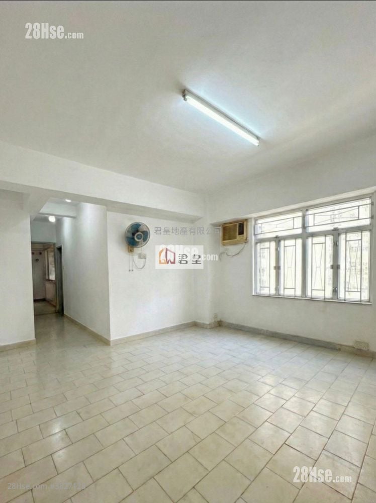 Chinese Mansion Sell 3 Bedrooms , 1 Bathroom 670 ft²