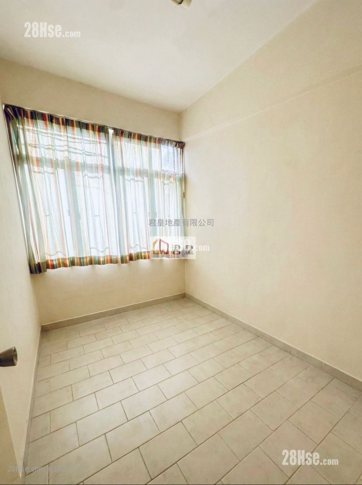 Chinese Mansion Sell 3 Bedrooms , 1 Bathroom 670 ft²