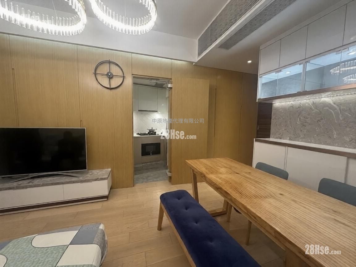 Savannah Sell 2 Bedrooms , 1 Bathroom 477 ft²