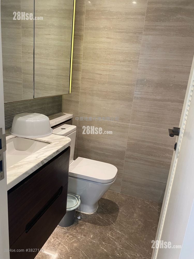 Savannah Sell 2 Bedrooms , 1 Bathroom 477 ft²