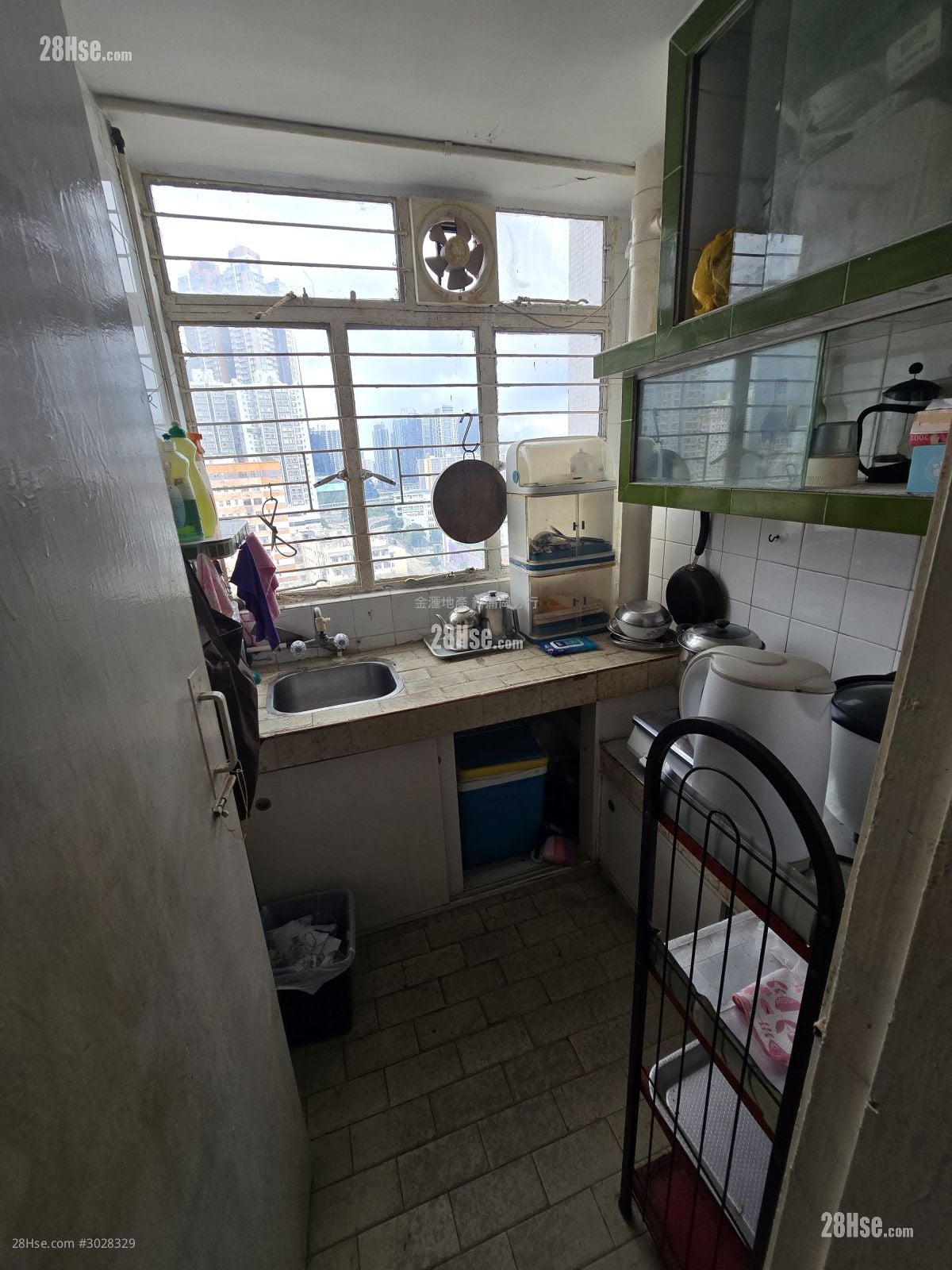 Tung Tau (Ii) Estate Sell 2 Bedrooms , 1 Bathroom 443 ft²