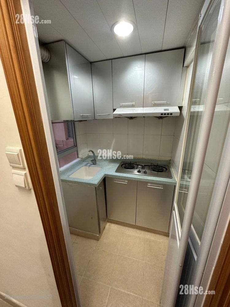 Kam Key Mansion Sell 2 Bedrooms , 1 Bathroom 338 ft²