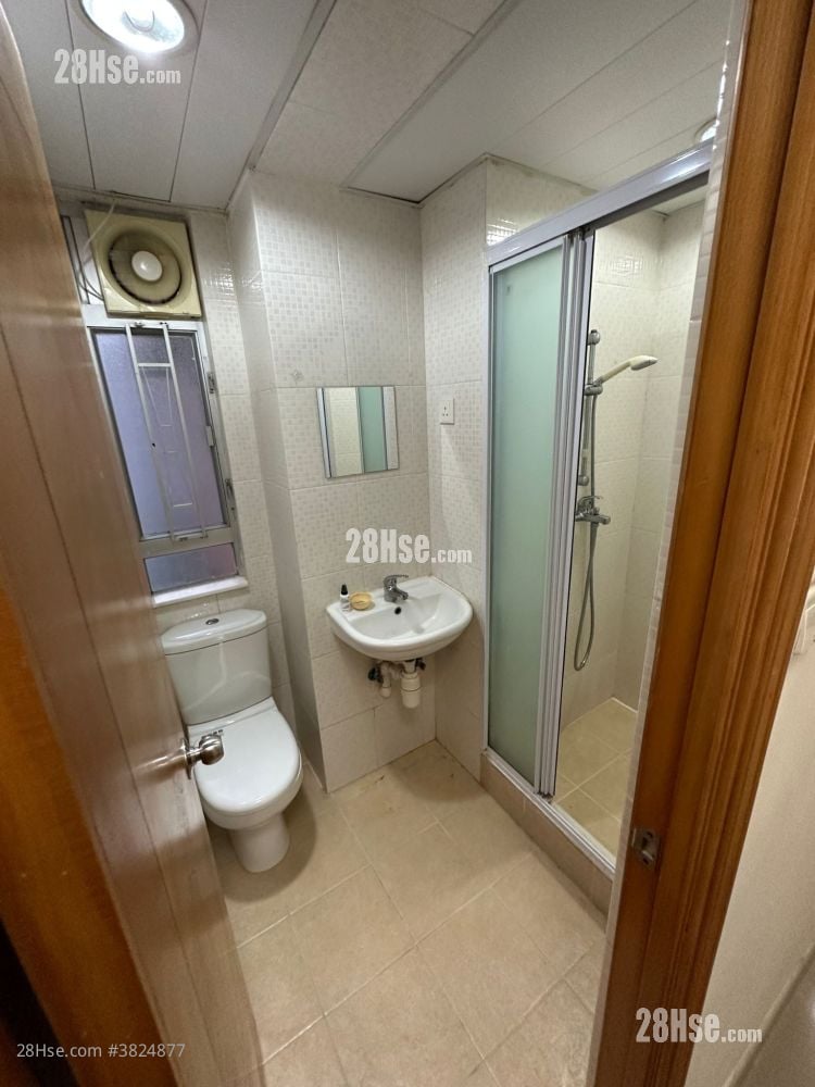 Kam Key Mansion Sell 2 Bedrooms , 1 Bathroom 338 ft²