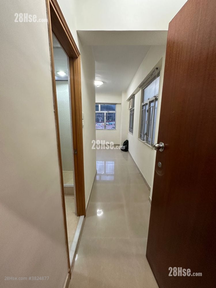 Kam Key Mansion Sell 2 Bedrooms , 1 Bathroom 338 ft²