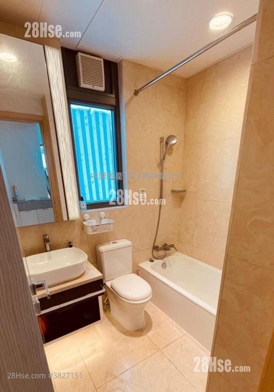 The Ascent Sell 2 Bedrooms 429 ft²