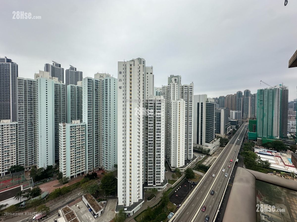 The Prominence Sell 1 Bedroom 335 ft²