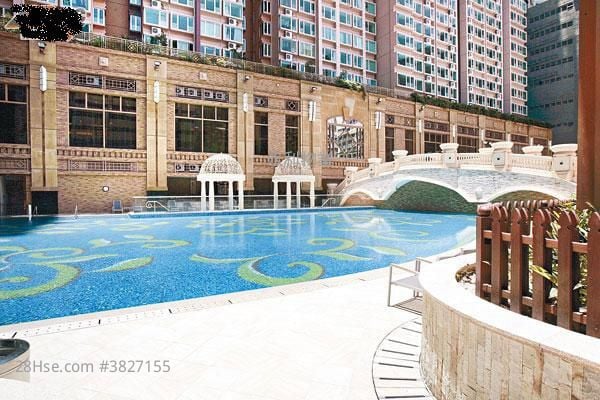 The Apex Sell 3 Bedrooms , 1 Bathroom 628 ft²