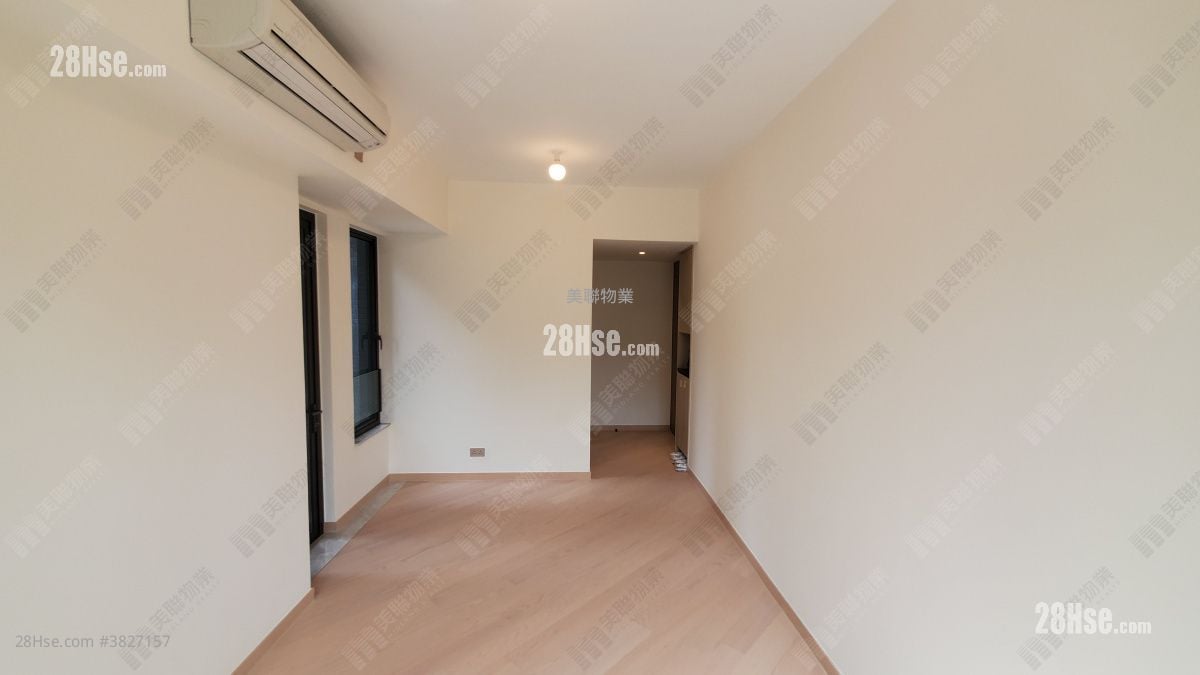 The Arles Sell 3 Bedrooms 673 ft²