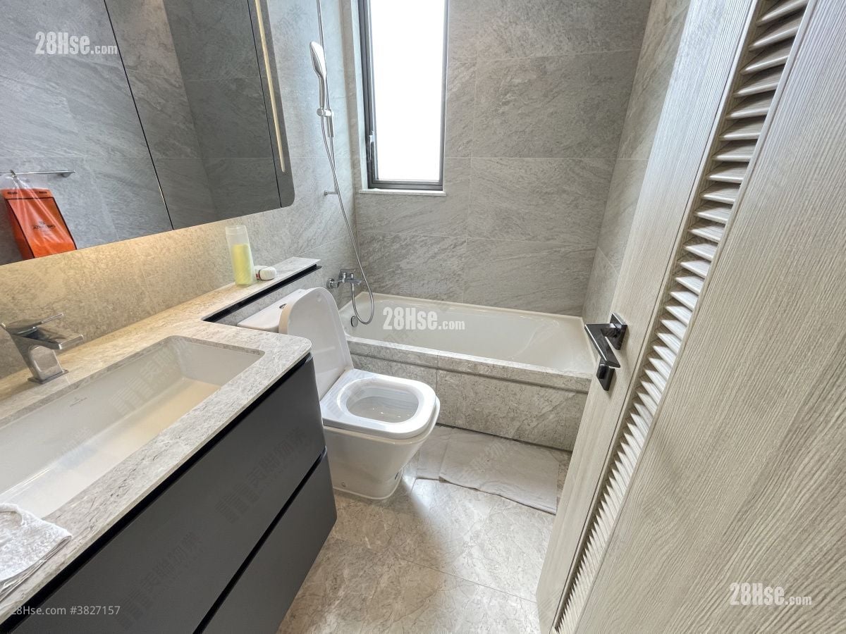 The Arles Sell 3 Bedrooms 673 ft²