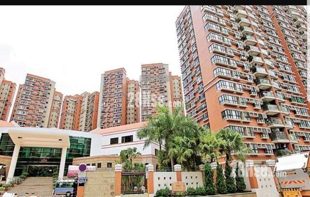 Parc Royale Sell 4 Bedrooms 1,241 ft²