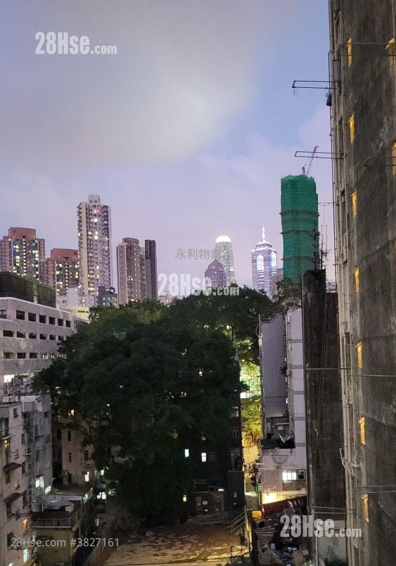 Tong Nam Mansion Sell 437 ft²