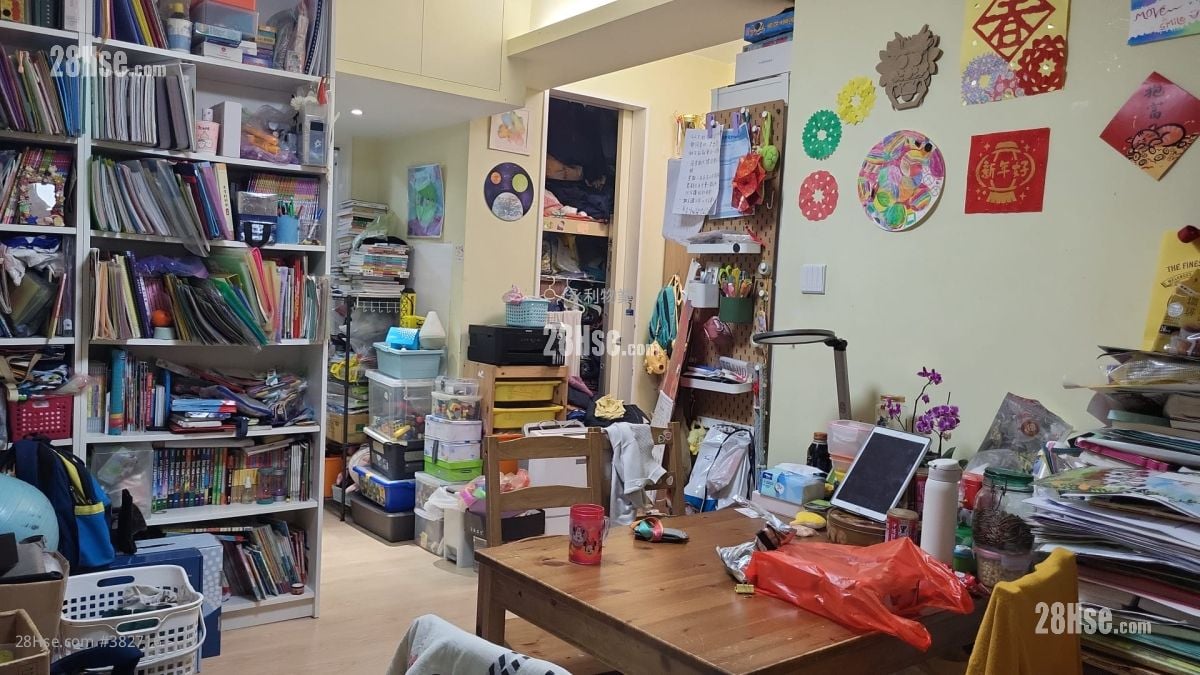 Tong Nam Mansion Sell 437 ft²