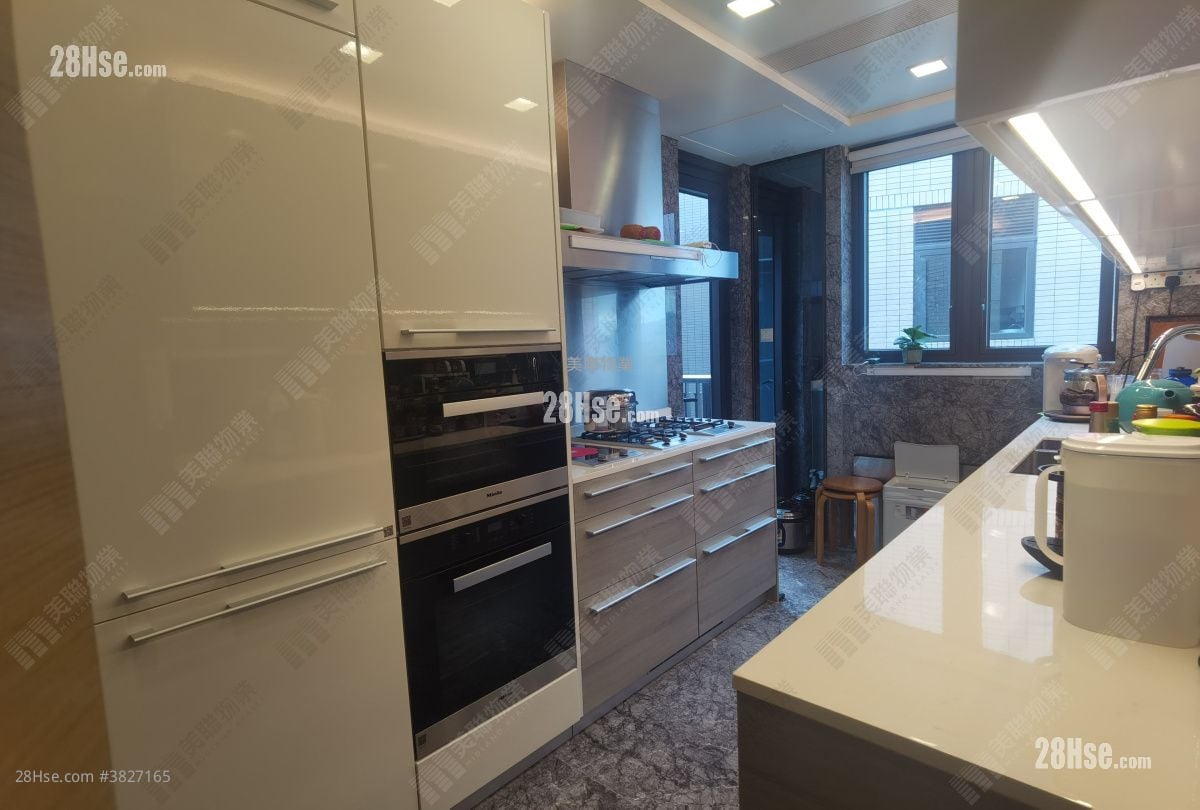 St.moritz Sell 4 Bedrooms 1,520 ft²