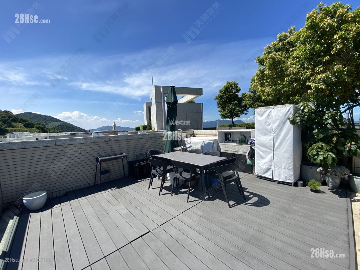 St.moritz Sell 4 Bedrooms 1,520 ft²