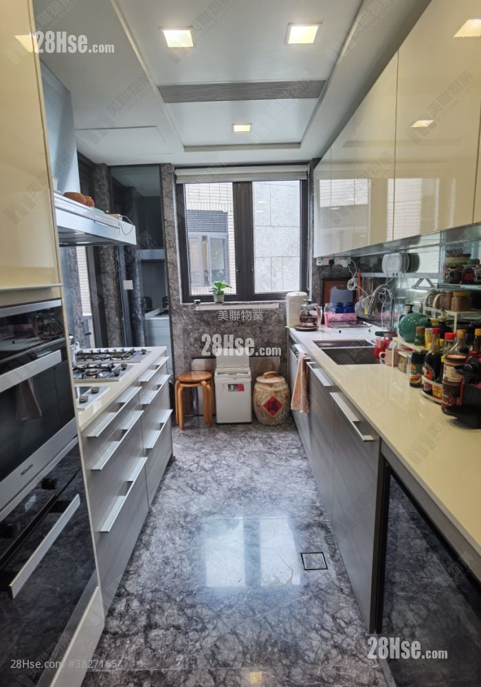 St.moritz Sell 4 Bedrooms 1,520 ft²