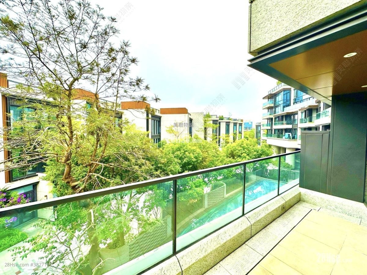 St.moritz Sell 3 Bedrooms 1,002 ft²