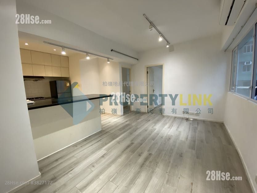 Caravan Court Sell 2 Bedrooms , 2 Bathrooms 630 ft²