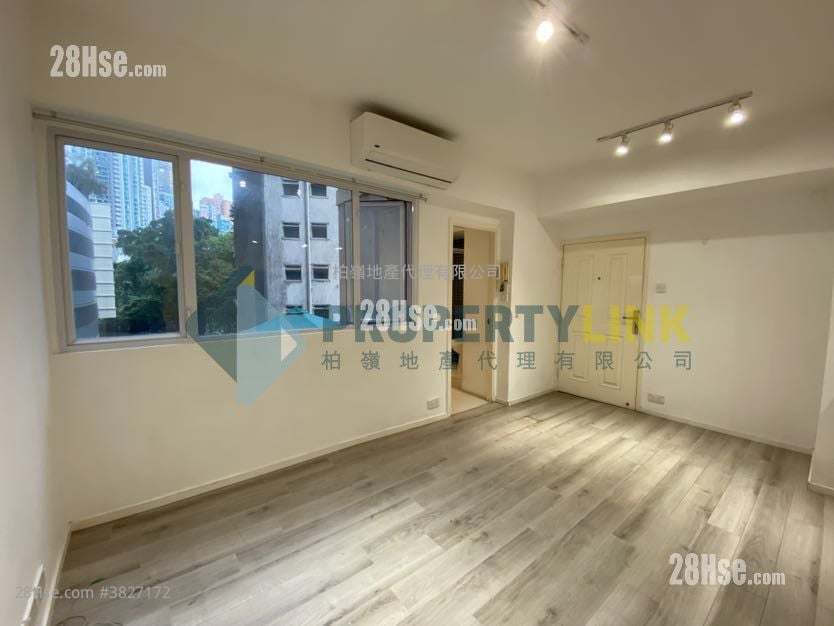 Caravan Court Sell 2 Bedrooms , 2 Bathrooms 630 ft²