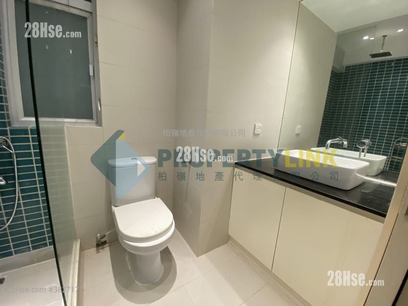 Caravan Court Sell 2 Bedrooms , 2 Bathrooms 630 ft²