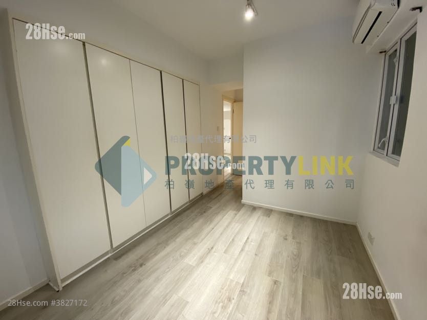 Caravan Court Sell 2 Bedrooms , 2 Bathrooms 630 ft²