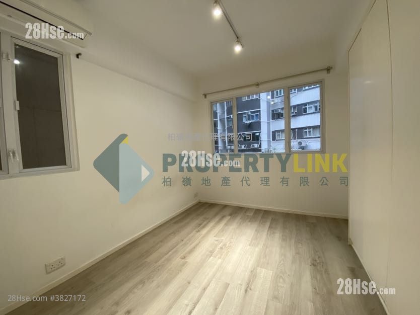 Caravan Court Sell 2 Bedrooms , 2 Bathrooms 630 ft²