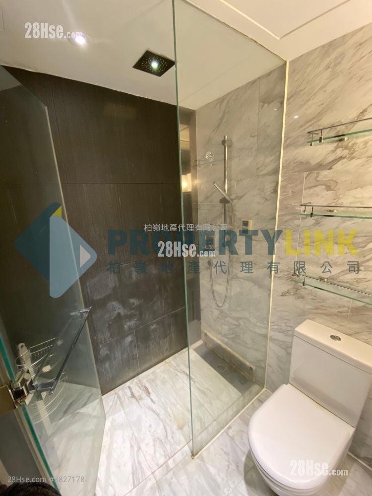 Centrepoint Sell 2 Bedrooms , 1 Bathroom 567 ft²