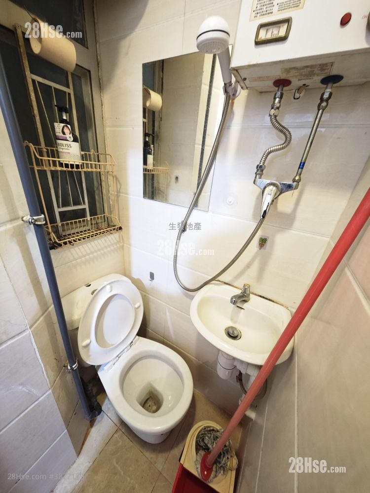 東誠大廈 租盤 開放式間隔 , 1 浴室 100 平方呎