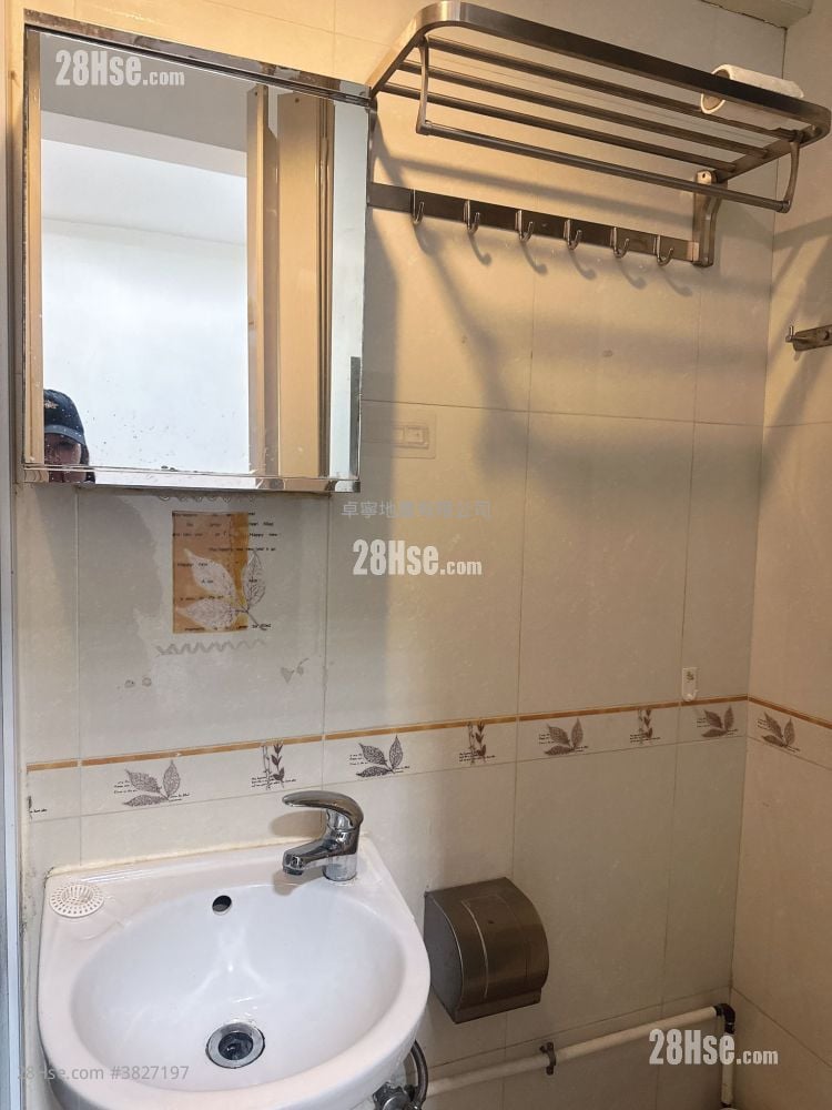 單幢樓房 租盤 120 平方呎