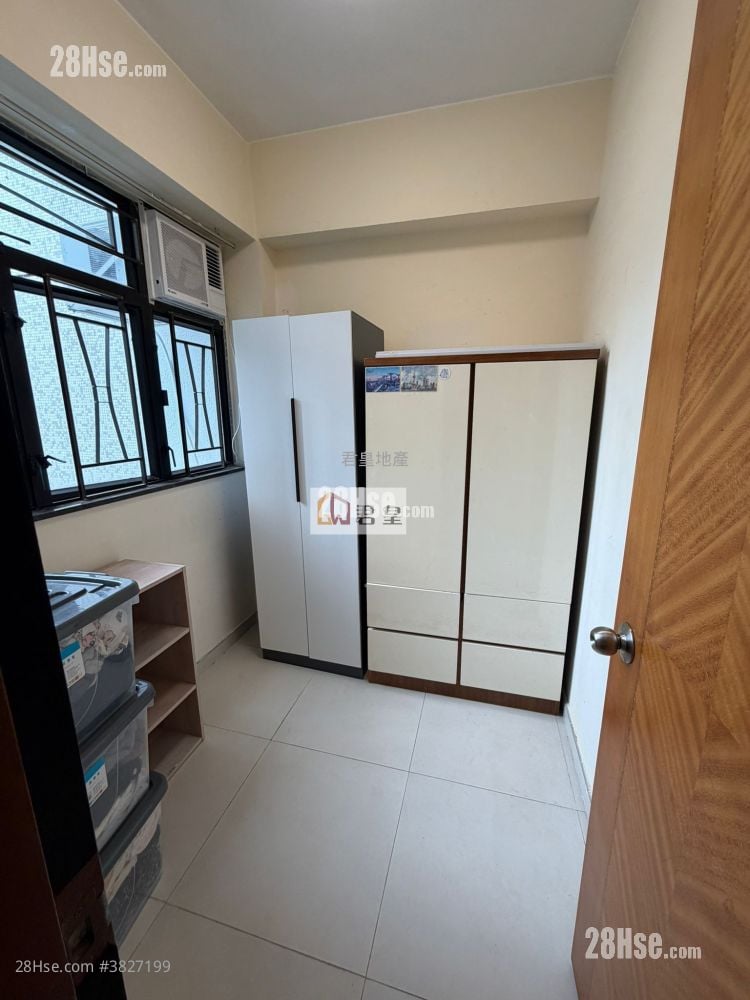 Ka Yee Mansion Rental 2 Bedrooms , 1 Bathroom 270 ft²