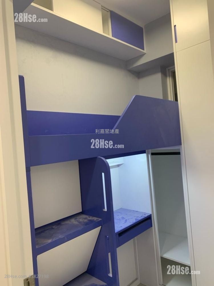 Bayview Sell 2 Bedrooms , 1 Bathroom 585 ft²