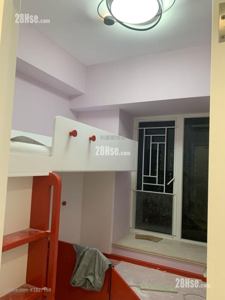 Bayview Sell 2 Bedrooms , 1 Bathroom 585 ft²