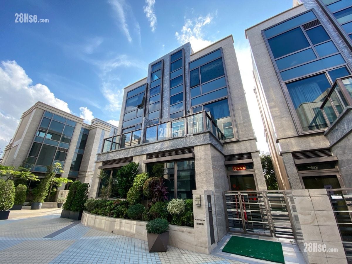 Domus Sell 4 Bedrooms 2,536 ft²