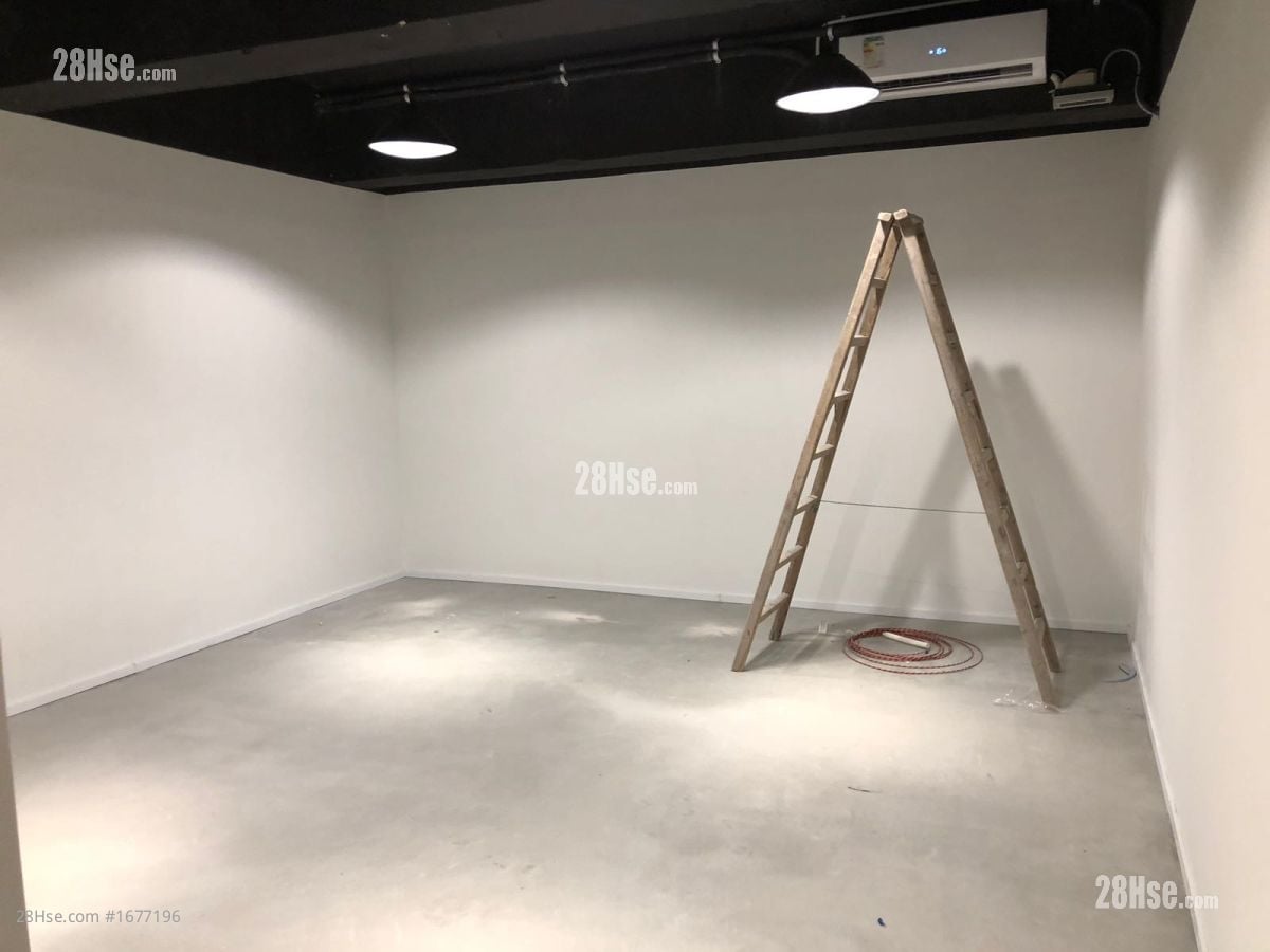 昌發工廠大廈 租盤 380 平方呎