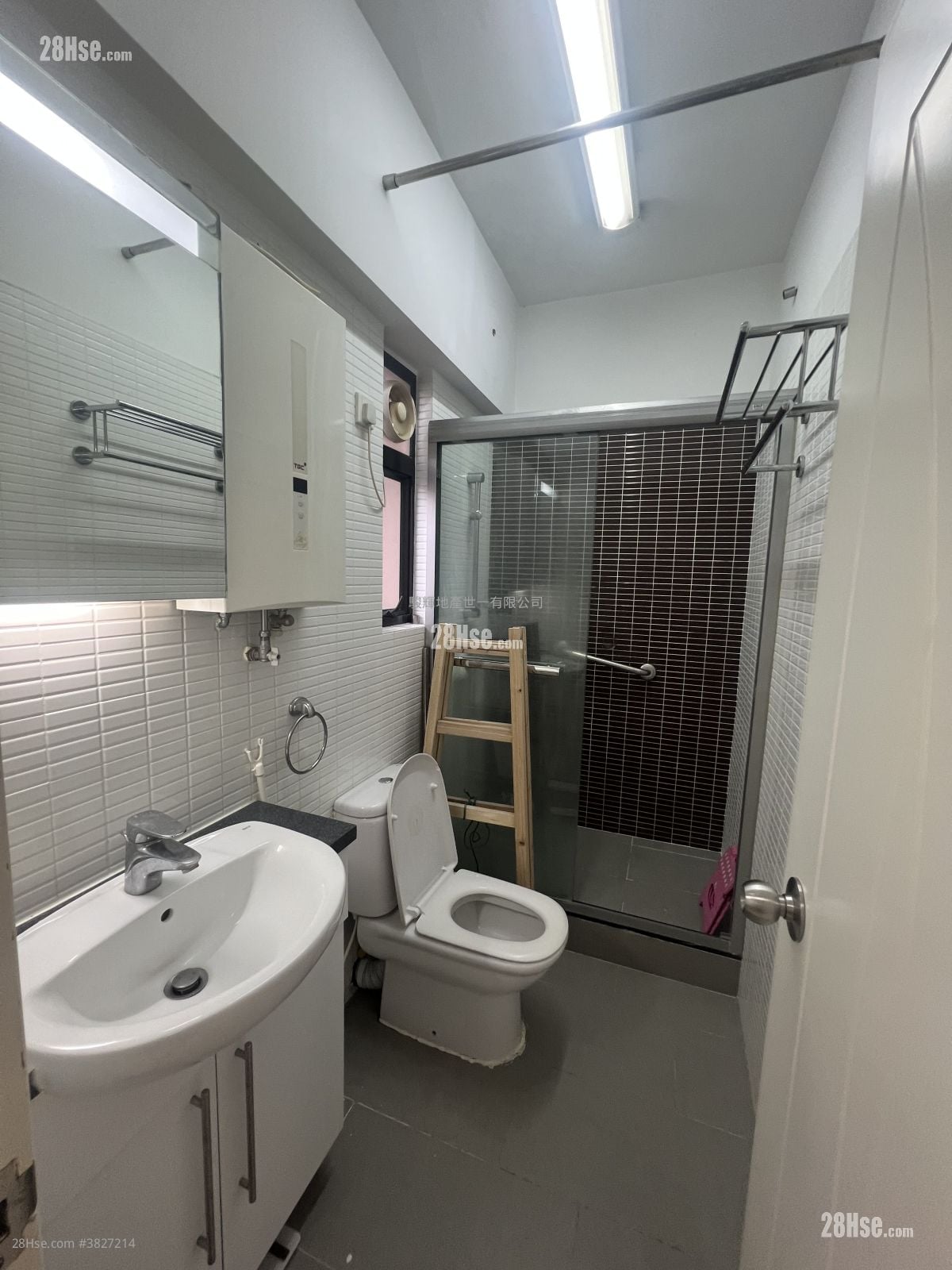 新达大厦 租盘 1 房 , 1 浴室 327 平方尺