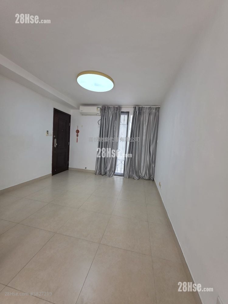 村屋 租盘 3 房 , 1 浴室 700 平方尺