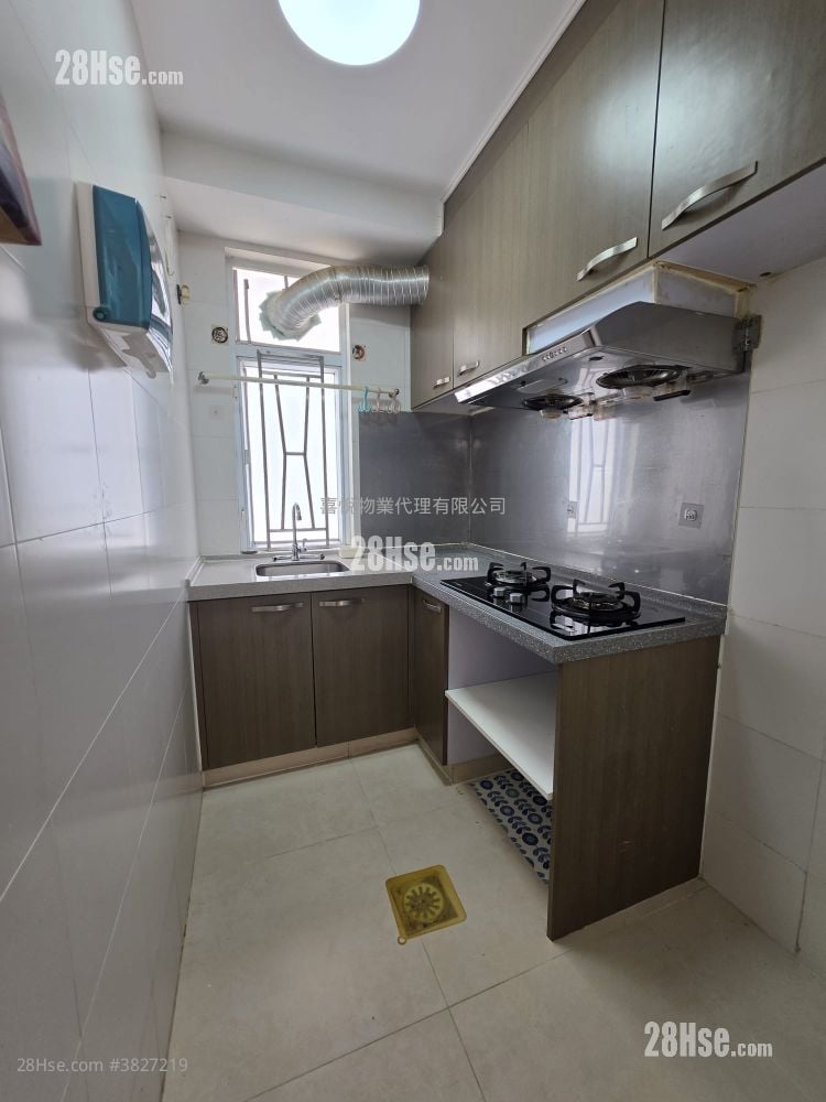 村屋 租盘 3 房 , 1 浴室 700 平方尺