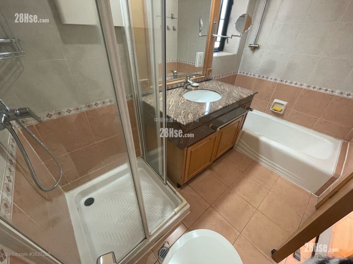 Royal Knoll Sell 4 Bedrooms 944 ft²