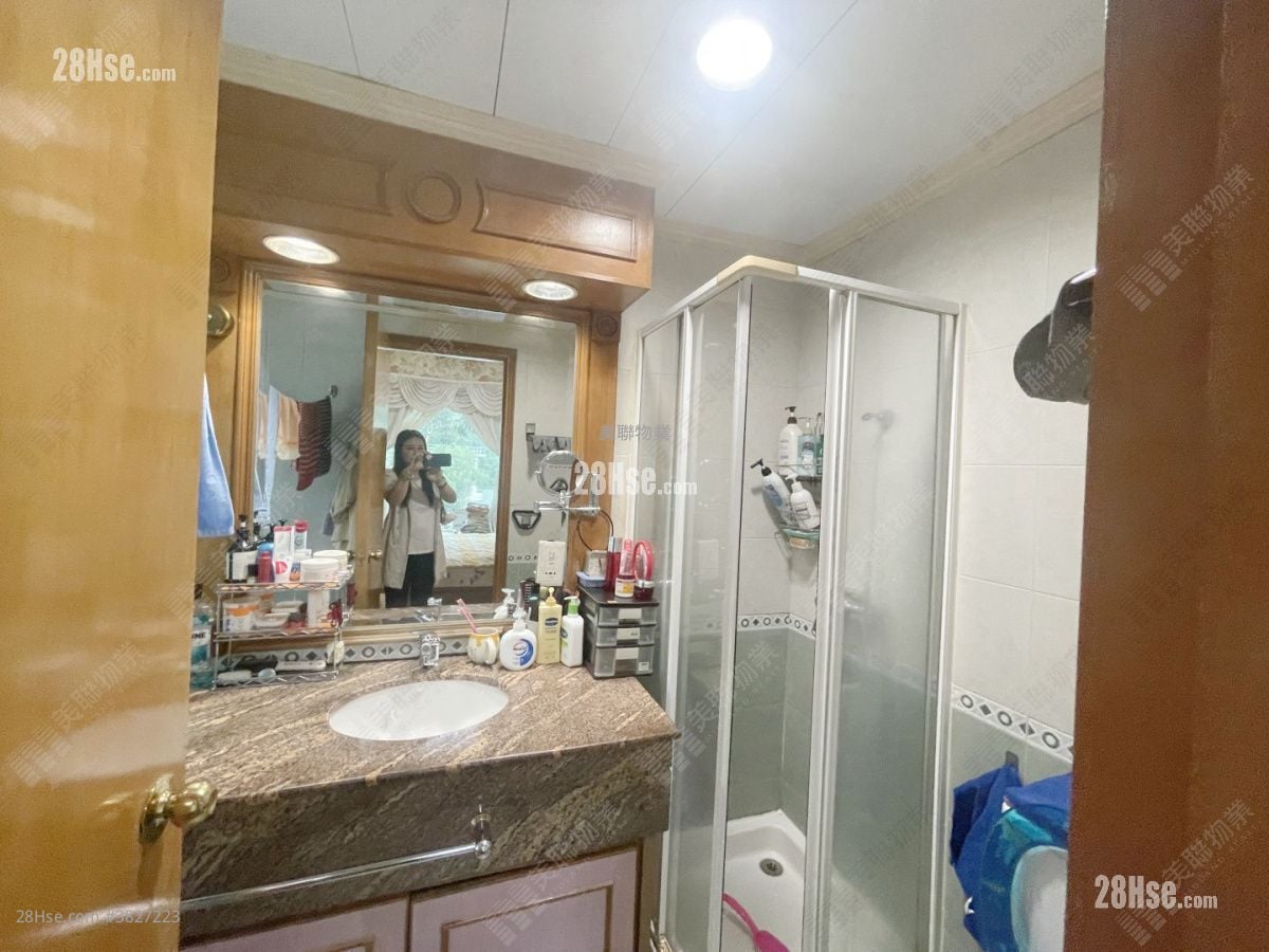 豪峰嶺 售盤 4 房 , 2 浴室 946 平方呎