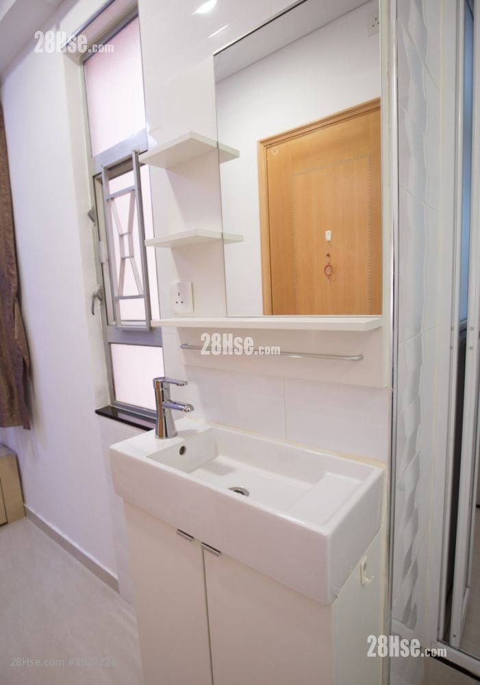 新城大廈 租盤 開放式間隔 , 1 浴室 150 平方呎