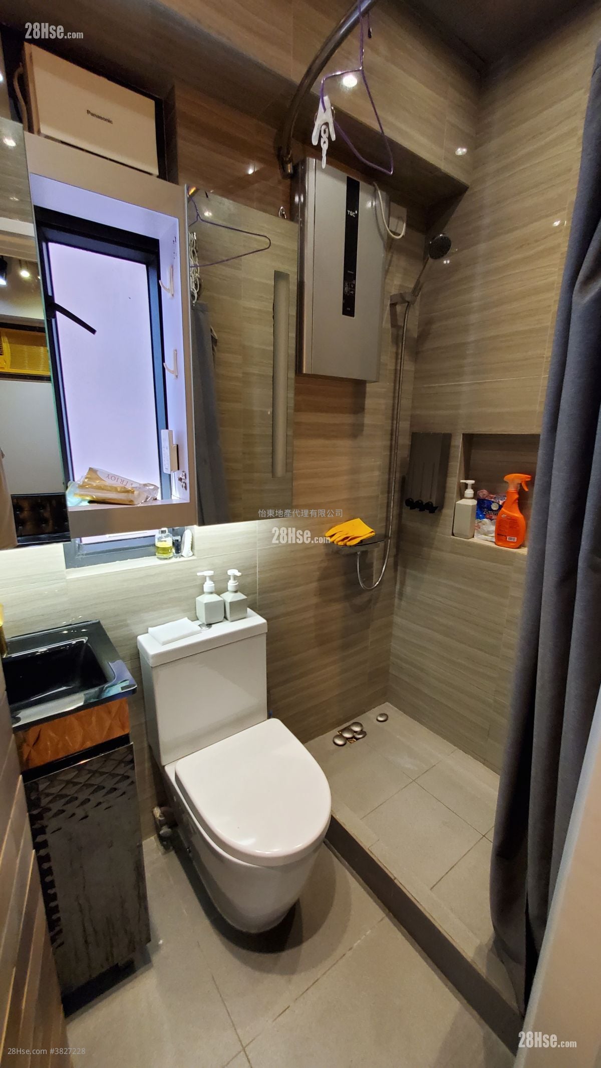 Wah Fat Mansion Sell 1 Bedroom , 1 Bathroom 326 ft²