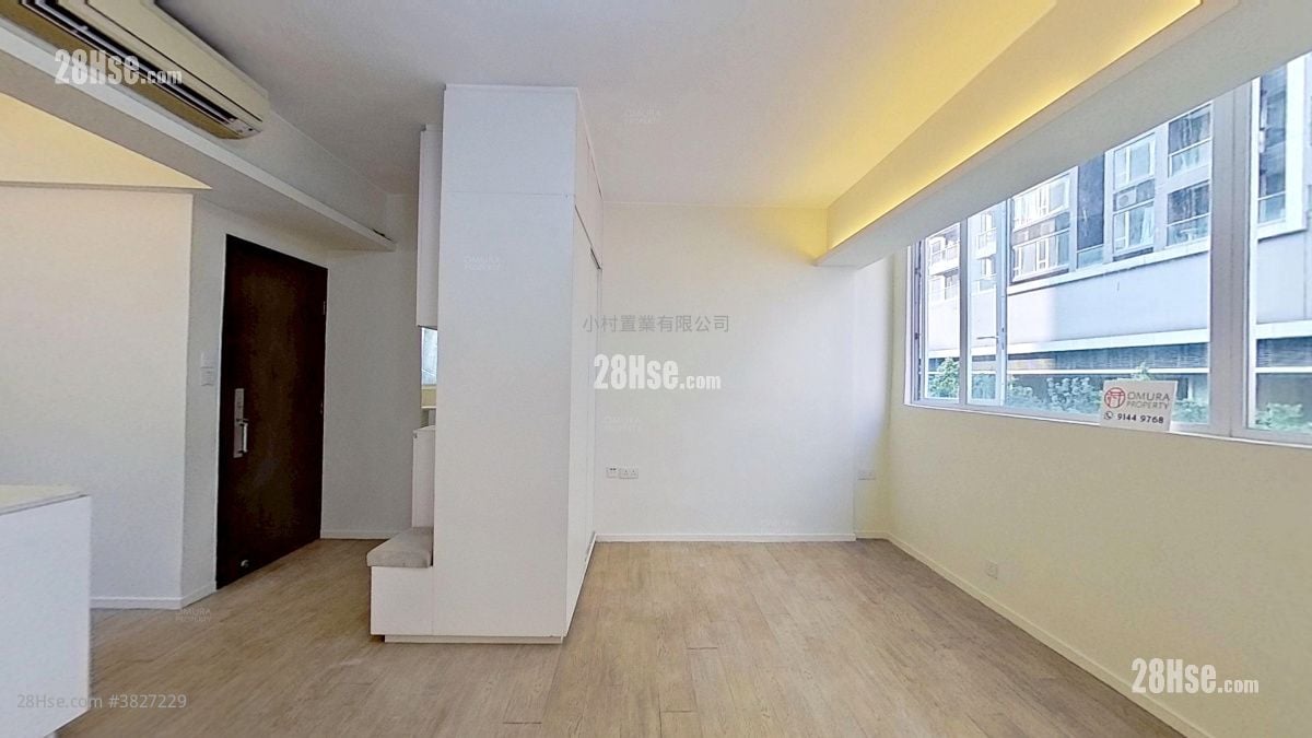 living room: 2B-4 Second Stree Rental Studio , 1 Bathroom 339 ft²