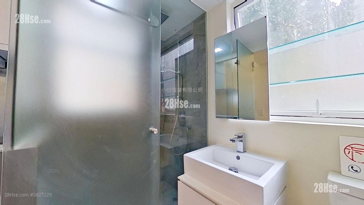 bathroom: 2B-4 Second Stree Rental Studio , 1 Bathroom 339 ft²