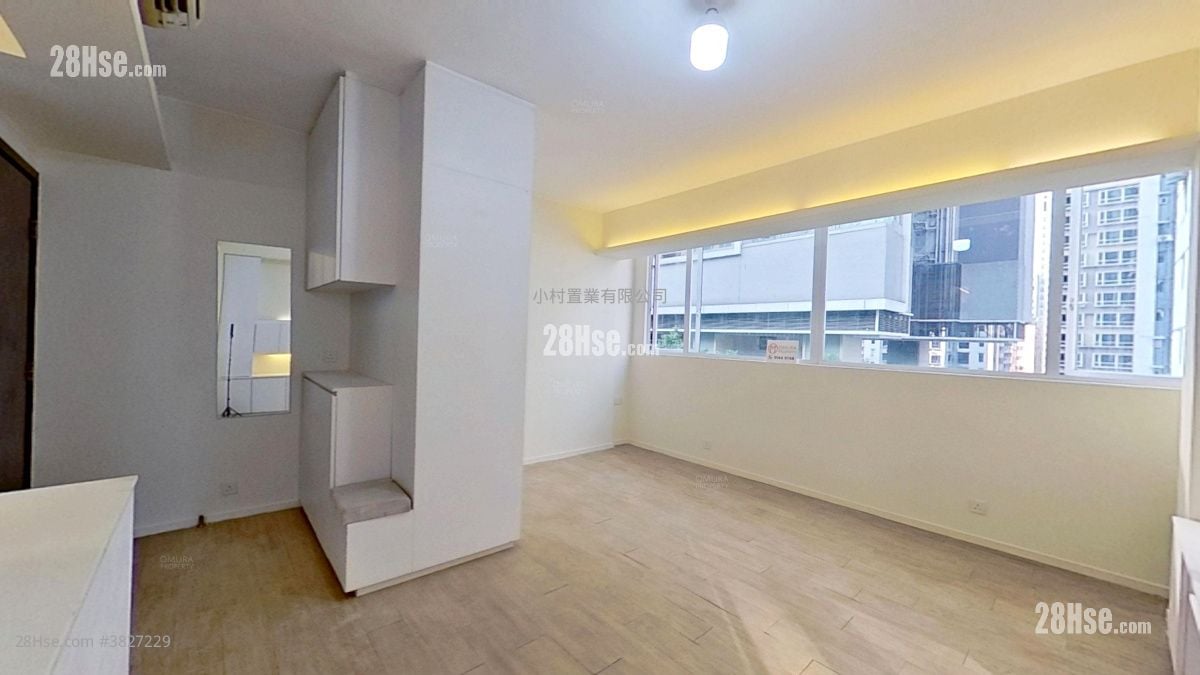 living room: 2B-4 Second Stree Rental Studio , 1 Bathroom 339 ft²