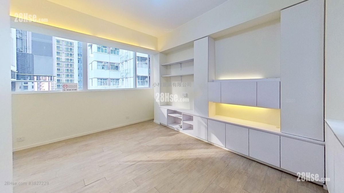 living room: 2B-4 Second Stree Rental Studio , 1 Bathroom 339 ft²