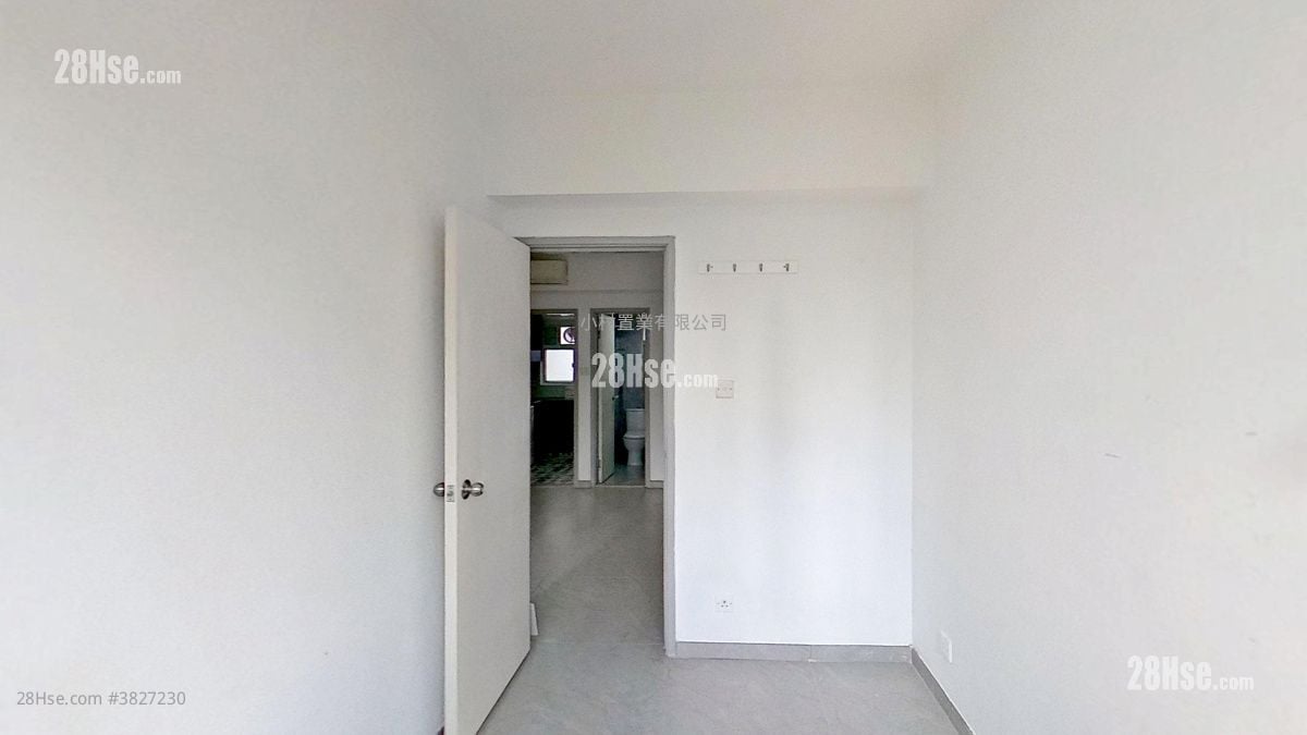 主人房: 西邊街8-10號 租盤 2 房 , 1 浴室 425 平方呎