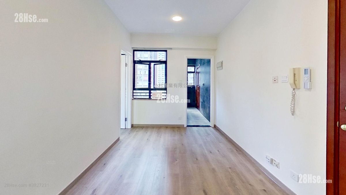 厅: Flora Court 租盘 1 房 , 1 浴室 313 平方尺