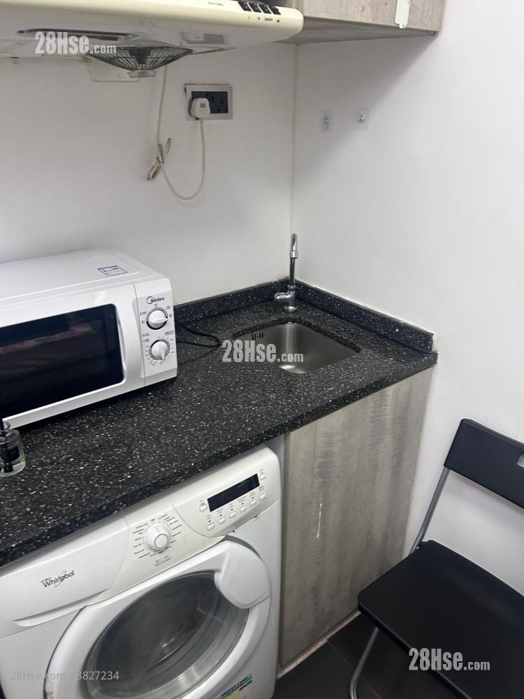 461 Hennessy Road Rental Studio , 1 Bathroom 100 ft²
