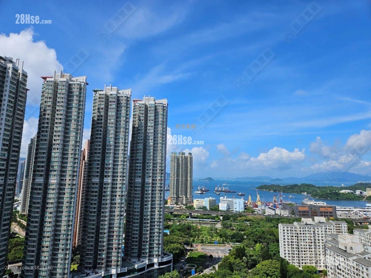 Park One Sell 2 Bedrooms , 1 Bathroom 365 ft²