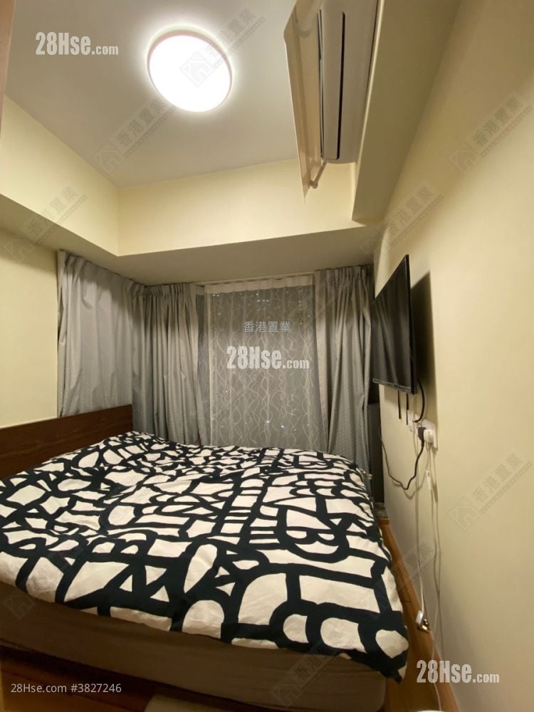 Park One Sell 2 Bedrooms , 1 Bathroom 365 ft²