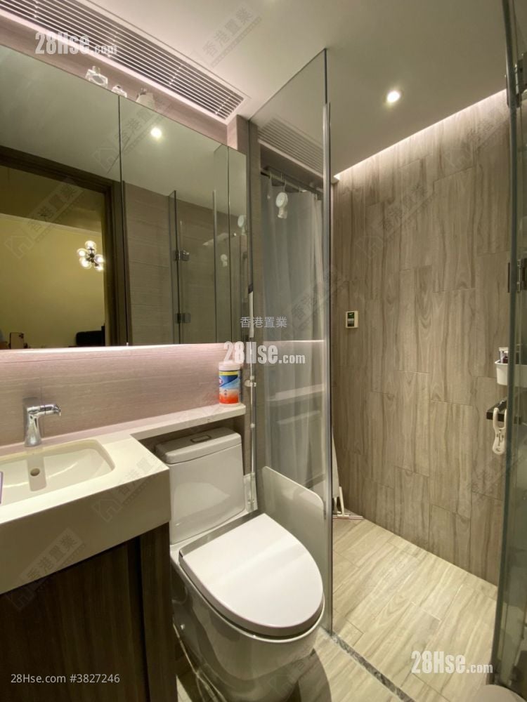 Park One Sell 2 Bedrooms , 1 Bathroom 365 ft²